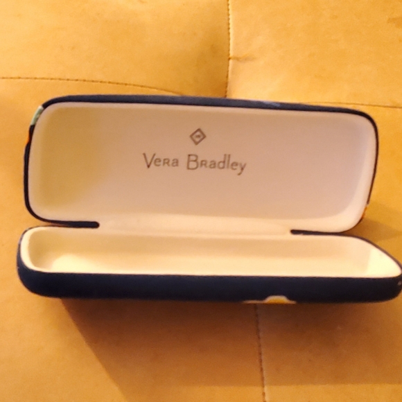 Vera Bradley Eye/Sunglass Case. - Picture 3 of 3